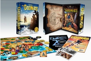 ke huy quan joe pantoliano lupe...