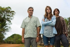 George Clooney, Shailene Woodley and Nick Krause in The Descendents